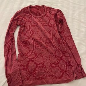 Lululemon long sleeve top